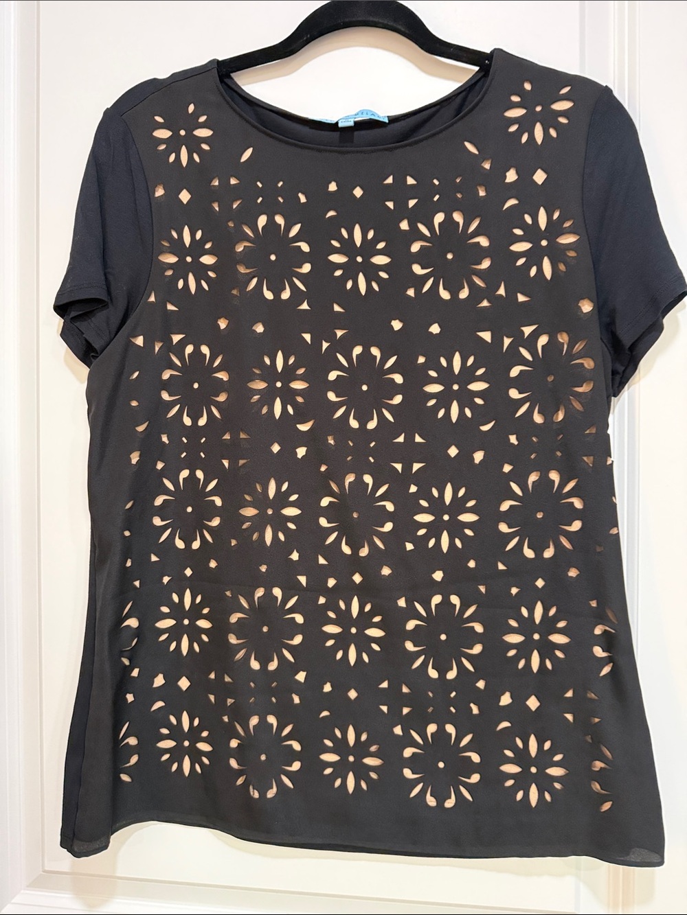 ANTONIO MELANI Black Short Sleeve Laser-Cut Floral Tee